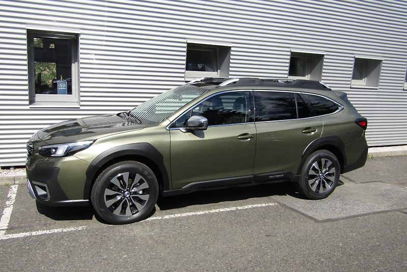 Subaru Outback (2025) 2,5i TOURING  MY25.5 - fotka 4 z 52