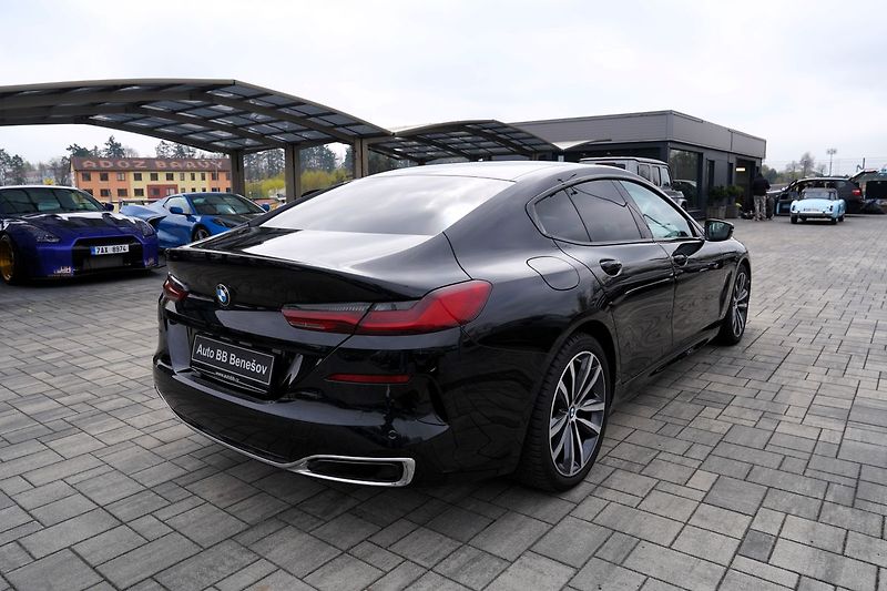 BMW Řada 8 840i Gran Coupe/Led/340 PS - fotka 6 z 49