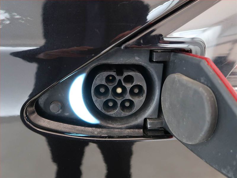 Tesla Model X (2016) 90D, SoH 84% - fotka 28 z 29