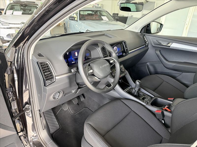 Škoda Karoq 1,0   Selection TOUR - fotka 15 z 19