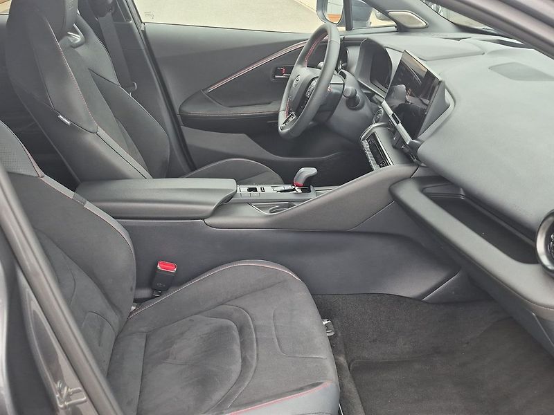 Toyota C-HR 2.0 HEV CVT 4X4 GR SPORT Premi - fotka 10 z 27