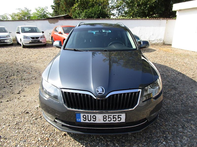 Škoda Superb 1,6TDI-77KW-NOVÝ OLEJ - fotka 2 z 20