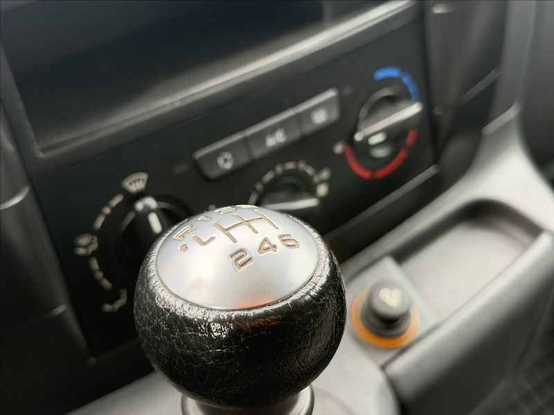 Peugeot Expert Tepee 2,0 SERVISKA, 9MÍST +SADA PNEU - fotka 14 z 25
