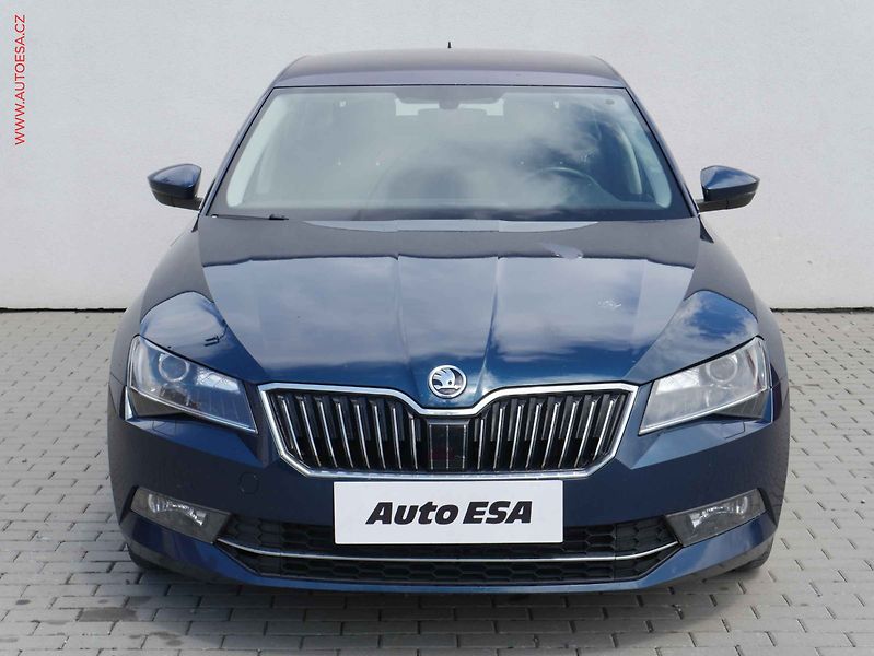 Škoda Superb (2016) 2.0TDi, ČR, Ambition, bixen - fotka 2 z 19