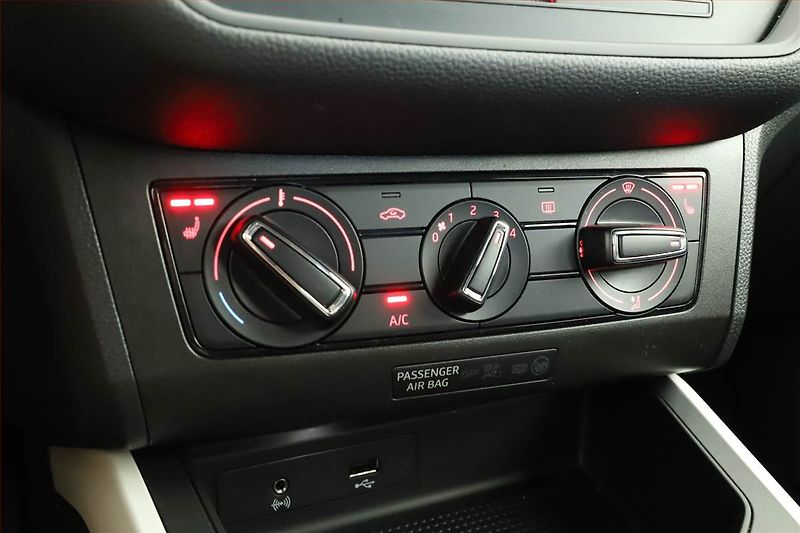 Seat Arona (2020) Xcellence 1.0 TSI, ČR,1.maj - fotka 12 z 14