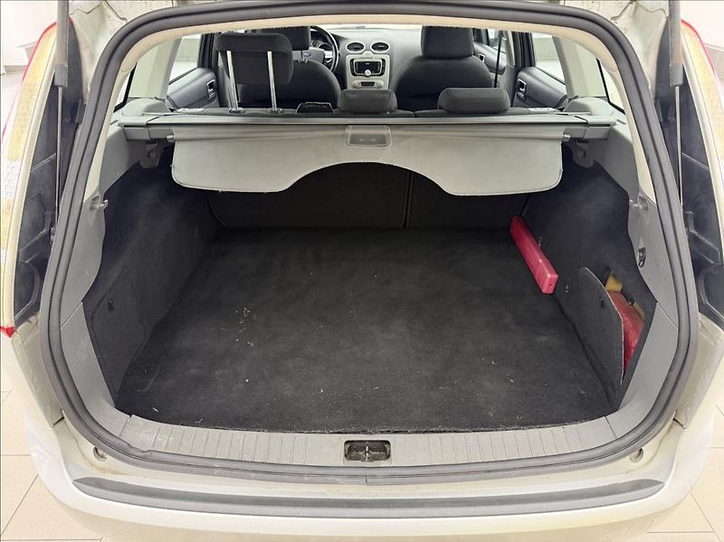 Ford Focus 1,6 i, Klima, 16V, 74kw, - fotka 24 z 24