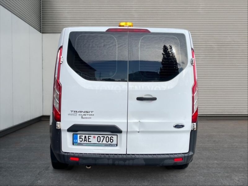 Ford Tourneo Custom 2,2 270 Bs S TDCI74 - fotka 5 z 11