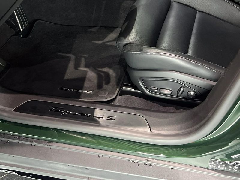 Porsche Taycan 4S Cross Turismo HuD 360 Inno - fotka 12 z 26