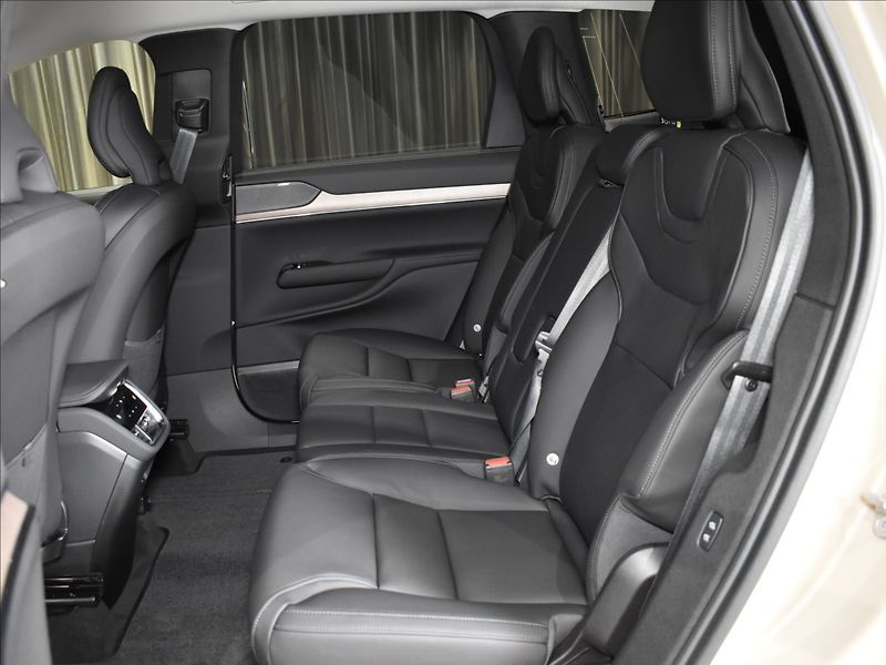 Volvo EX90 TWIN PREFORMANCE Ultra - fotka 9 z 36
