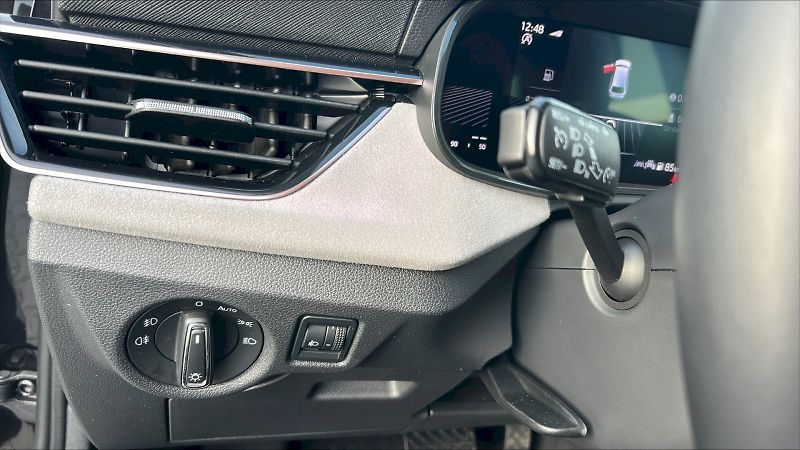 Škoda Scala (2024) SELEC TSI 85/1.0 A7F - fotka 25 z 27