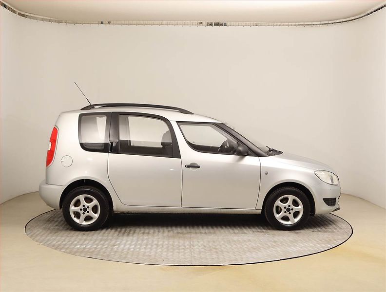 Škoda Roomster (2011) 1.4 16V, Serv.kniha - fotka 6 z 18