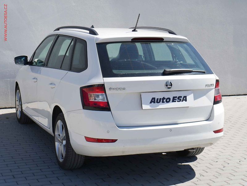 Škoda Fabia (2019) 1.0TSi, Ambition, AC, TZ - fotka 6 z 17