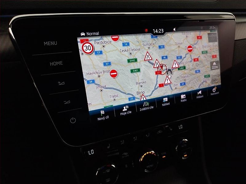 Škoda Superb (2019) Sportline 2.0 TDI - fotka 25 z 25
