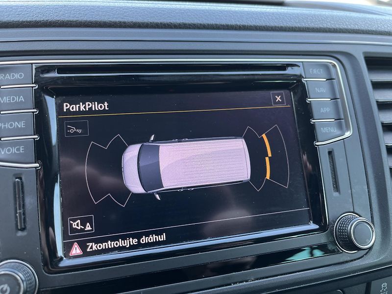 Volkswagen Multivan (2019) 2.0TDI*110KW*7MÍST*KAMERA*ACC  - fotka 22 z 33