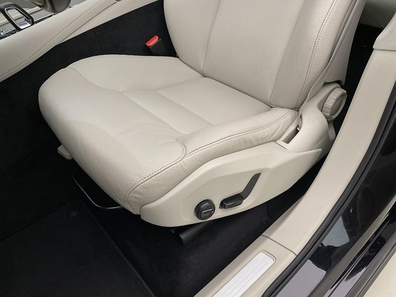 Volvo XC90 B5 AWD CORE AUT CZ 7M - fotka 27 z 63