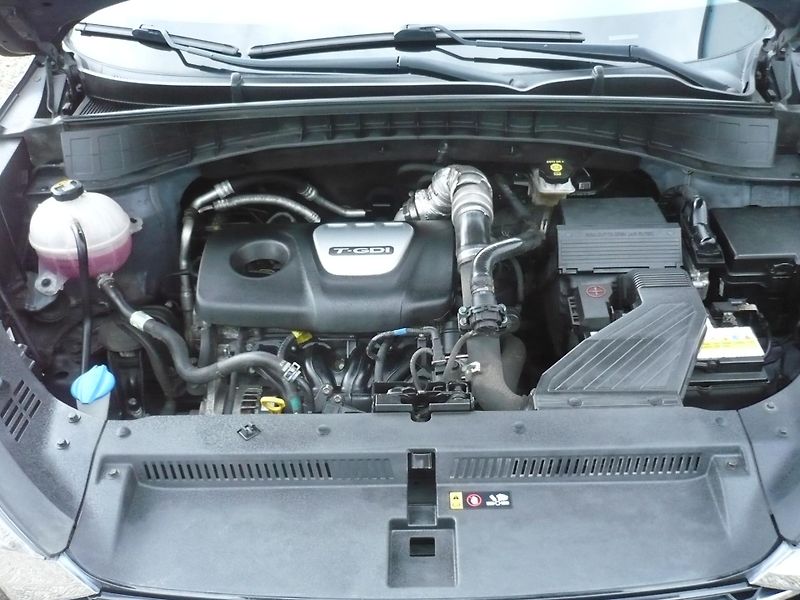 Hyundai Tucson 1.6T-GDI 130Kw 4x4 ČR Kamera - fotka 32 z 33