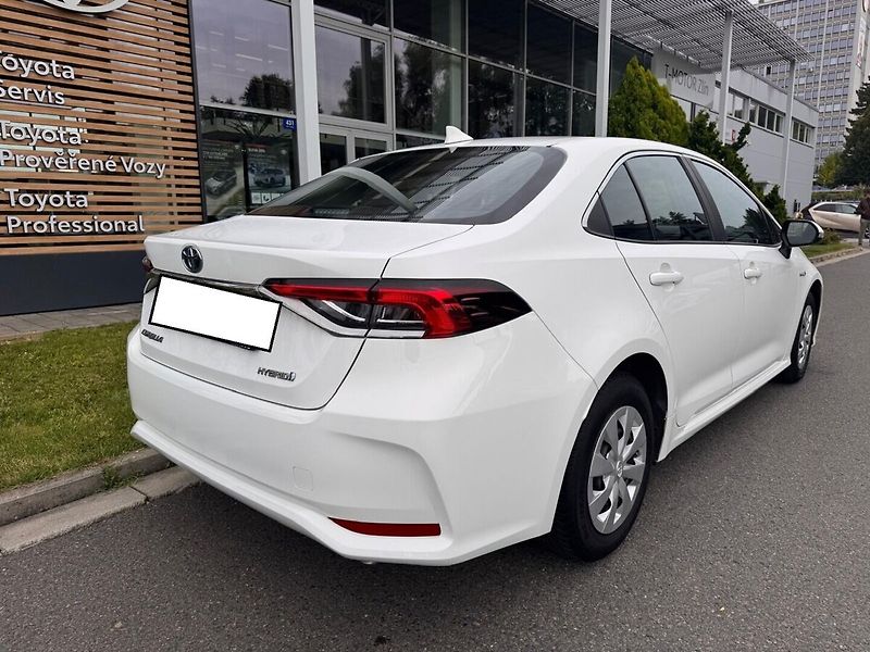Toyota Corolla 1.8 Active - fotka 3 z 14