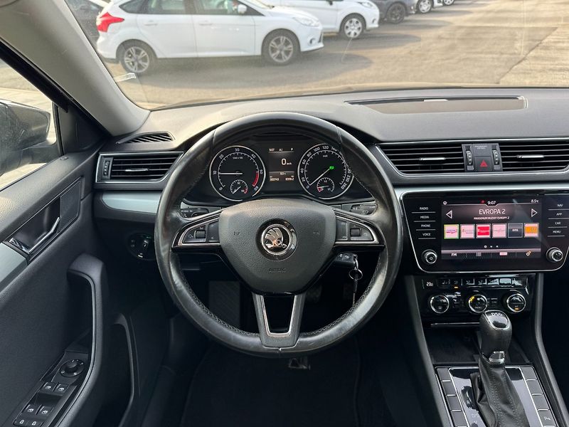 Škoda Superb (2018) 2,0 TDI 110 KW DSG STYLE - fotka 14 z 30