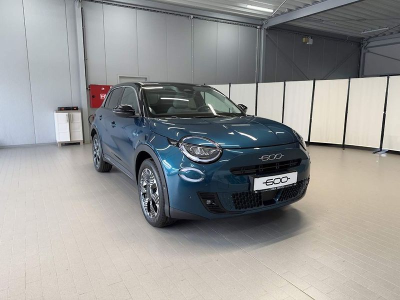 Fiat 600 (2026) La Prima BEV 54kWh 156k - fotka 6 z 23