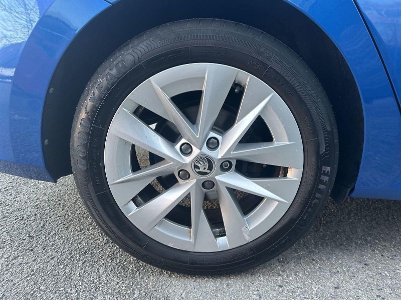Škoda Octavia (2022) Combi 2.0 TDI 4x4 DSG Style + - fotka 28 z 29