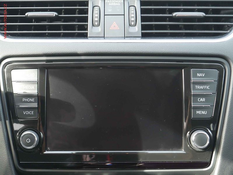 Škoda Octavia (2015) 2.0 TDi 4x4, DSG, xenon, navi - fotka 11 z 18
