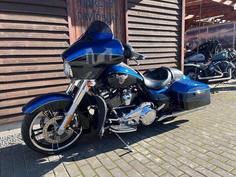 Harley-Davidson FLHX Street Glide (2018) FLHX ANV Street Glide Annivers - fotka 4 z 12