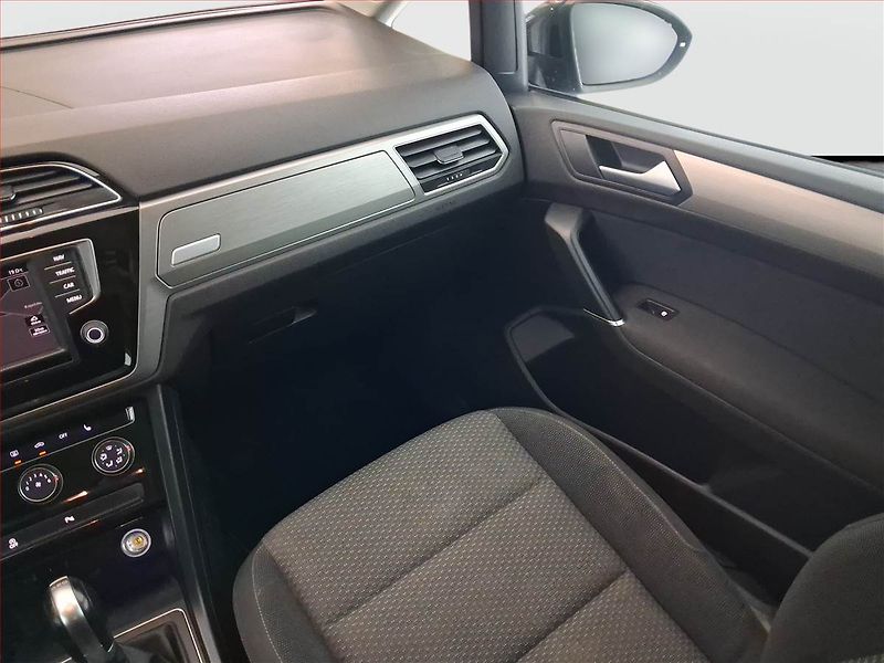 Volkswagen Touran (2016) Comfortline 1.6 TDI, Automat - fotka 8 z 21