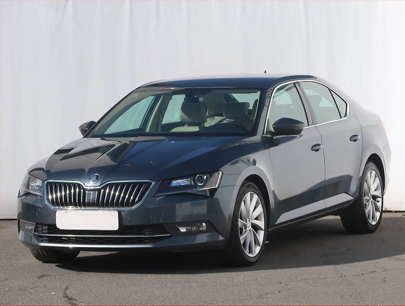 Škoda Superb (2016) Style 2.0 TDI 4x4, 4X4, ČR - fotka 2 z 23
