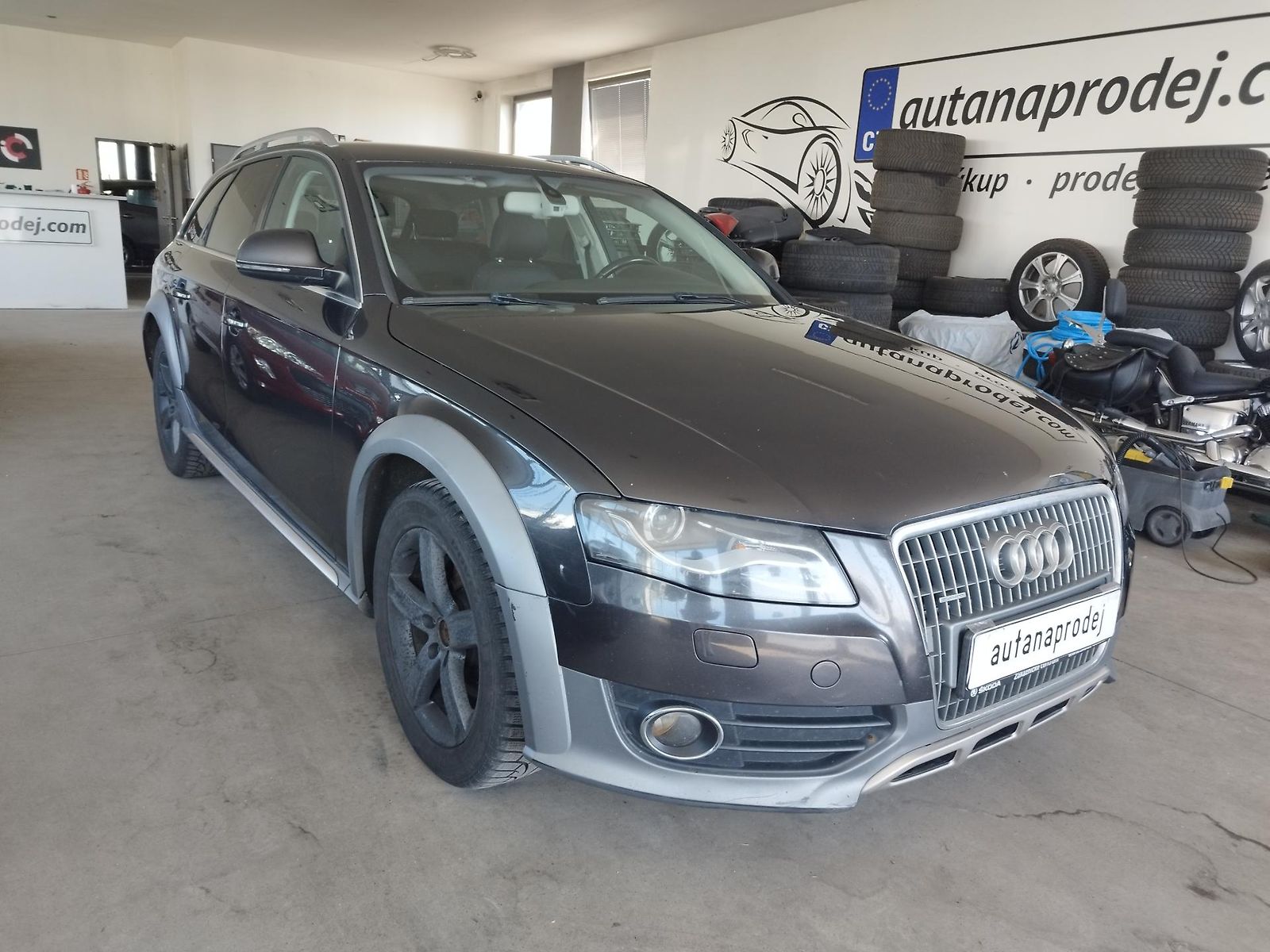 Audi A4 Allroad 2,0TDI,LED,ALU,TAŽNÝ,MAN,4X4
