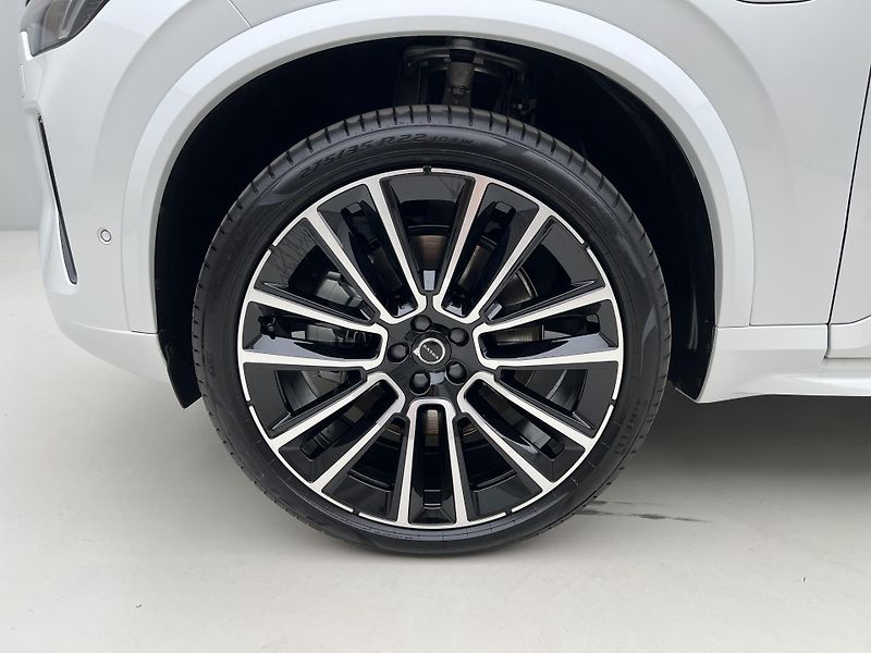 Volvo XC90 (2026) T8 AWD BLACK EDITION ULTRA - fotka 17 z 47