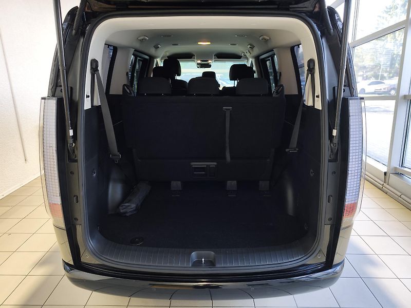 Hyundai Staria (2024) 1.6T-GDi 158kW HEV Style - fotka 7 z 24