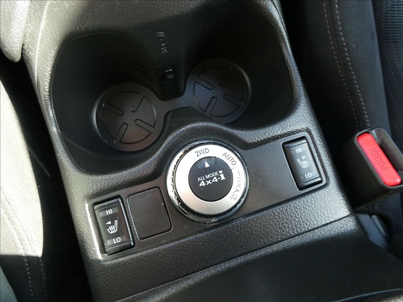 Nissan X-Trail 1,6 dCi 96kW 4x4 serviska - fotka 34 z 44