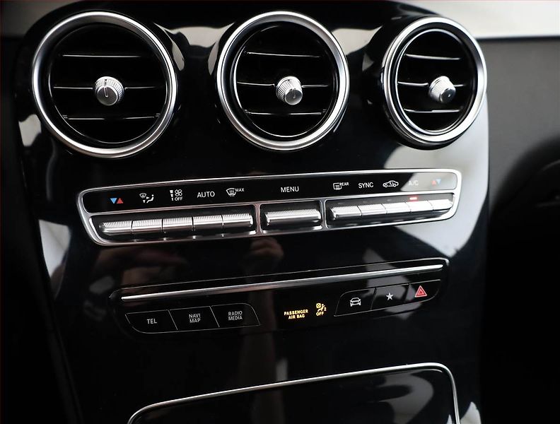 Mercedes-Benz GLC (2023) 220 d 4MATIC - fotka 10 z 18