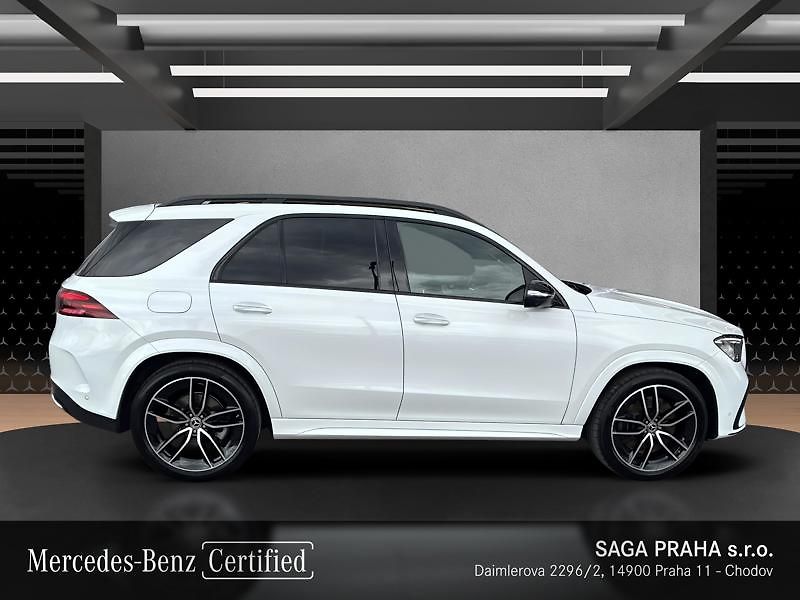 Mercedes-Benz GLE 450d 4MATIC AMG Line Night - fotka 3 z 18