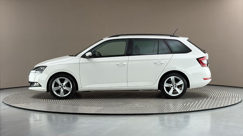 Škoda Fabia 1.0 TSI Ambition Combi - fotka 4 z 23