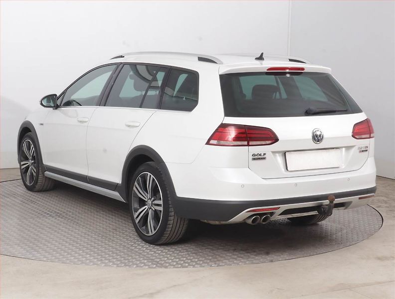 Volkswagen Golf (2017) Alltrack 2.0 TDI Alltrack - fotka 4 z 15