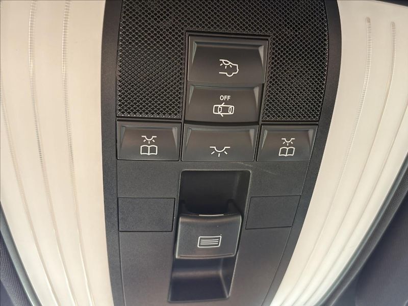 Mercedes-Benz Třídy E 2,2 250CDi AVG,Xenon,Šíbr,Kůže - fotka 25 z 39