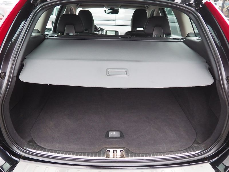 Volvo XC60 (2016) D3 100 kW, Momentum, AWD - fotka 13 z 38