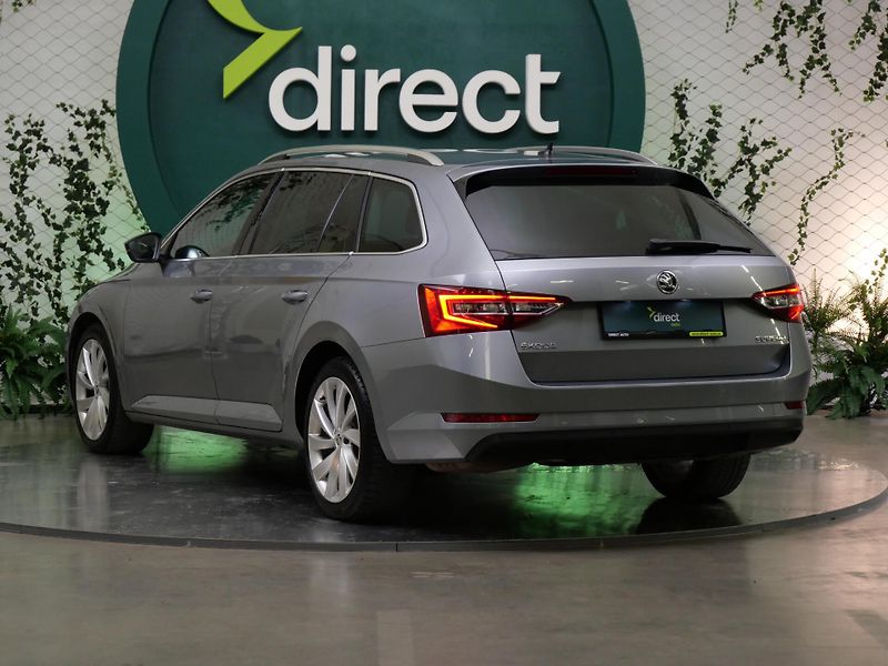 Škoda Superb - fotka 7 z 27