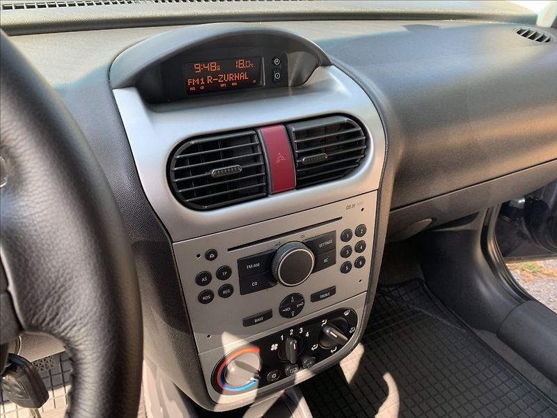 Opel Combo 1,6 CNG - fotka 12 z 18