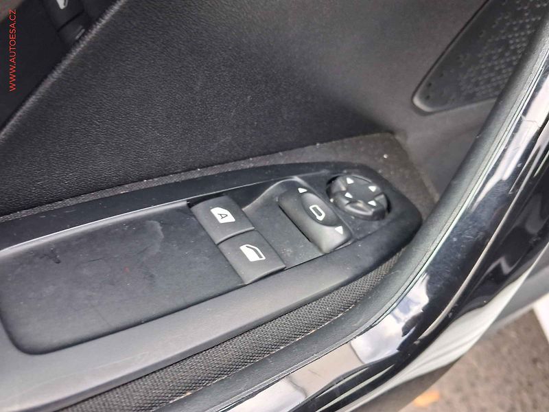 Peugeot 208 (2016) 1.2 PT, ČR, Active, +kola - fotka 13 z 15
