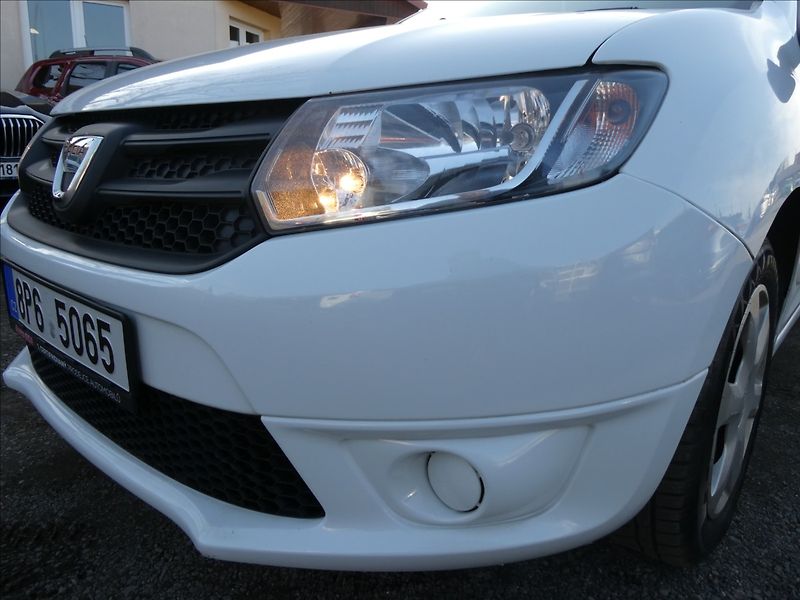 Dacia Sandero 1,2 16V 55kW Access, KLIMA - fotka 4 z 33