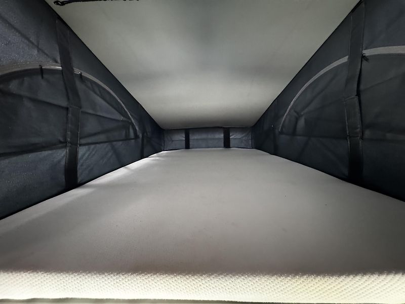 Volkswagen (2022) California Beach, 4-Motion - fotka 17 z 28