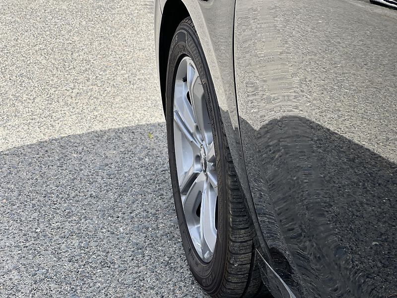 Peugeot 208 1.2i KLIMA PANORAMA TEMPOMAT - fotka 41 z 44