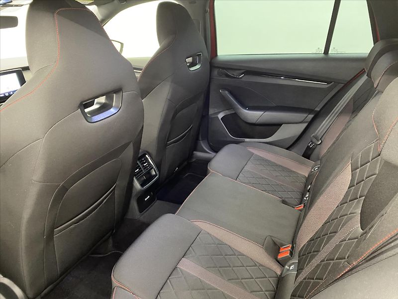 Škoda Octavia 2,0 TDI 147kW DSG RS - fotka 6 z 30