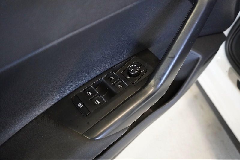 Volkswagen Polo  2,0 TSI GTI 147kW DSG6 - fotka 12 z 28