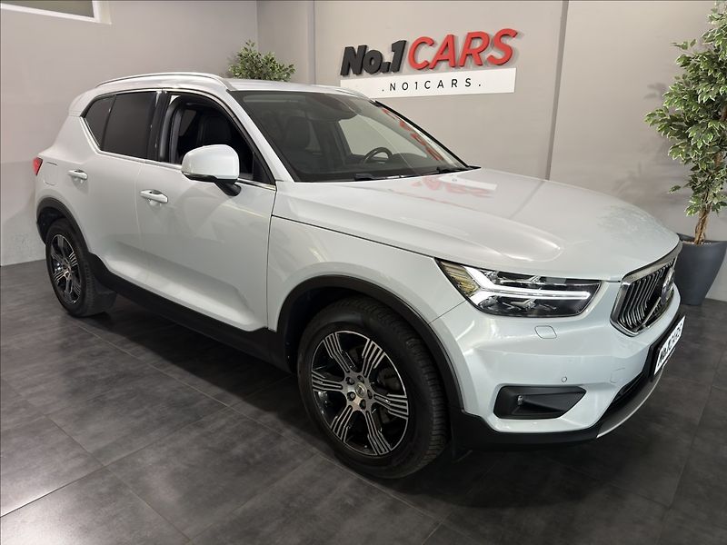Volvo XC40 2,0   D4 INSCRIPTION ZÁRUKA 28 - fotka 2 z 46