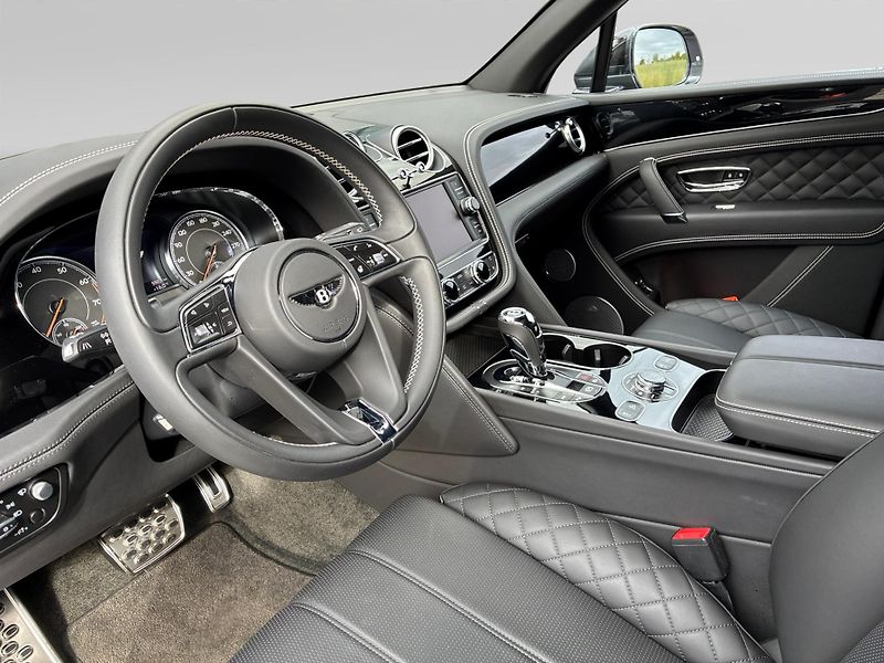 Bentley Bentayga W12 - fotka 7 z 14