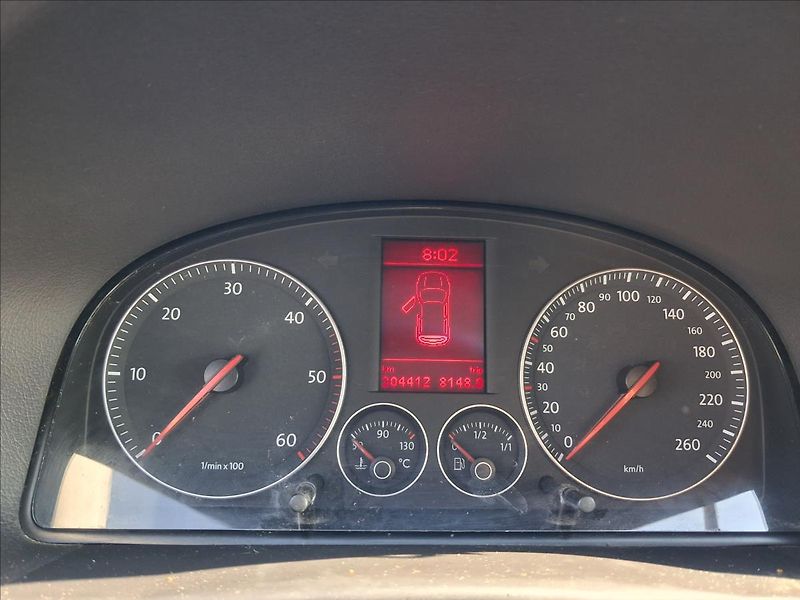 Volkswagen Touran 2,0 TDi, 7 míst, TZ - fotka 13 z 15