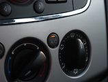 Ford Focus (2011) 1.6 16V, nová STK, jezdí dobře - náhled 16